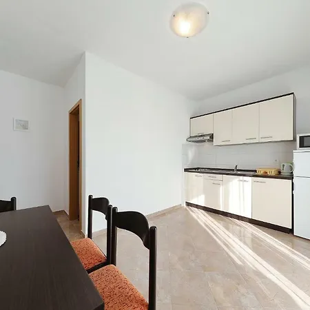 Apartman Anamarija 2 * Seline